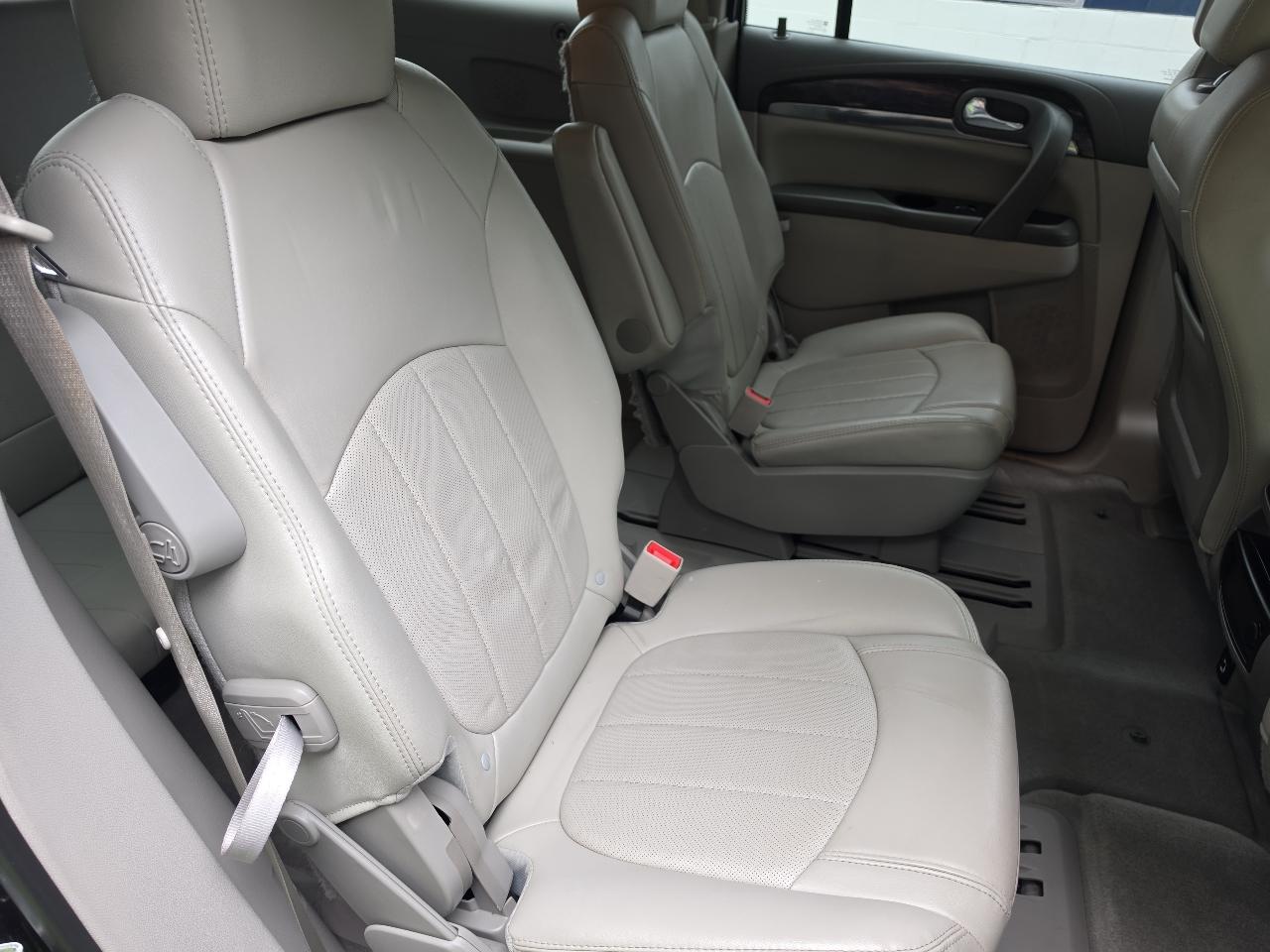 Buick Enclave AWD 4dr Leather 2017