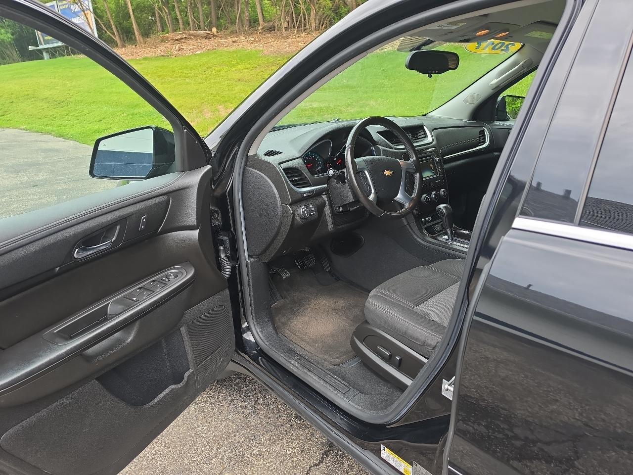 Chevrolet Traverse FWD 4dr LT w/1LT 2017