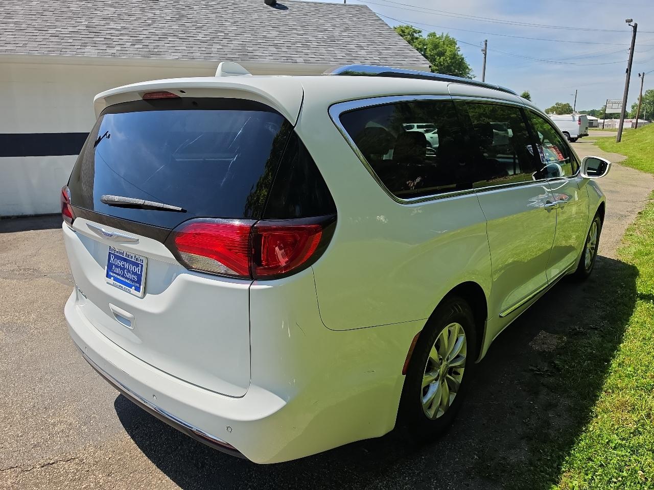 Chrysler Pacifica Touring L Plus FWD 2018