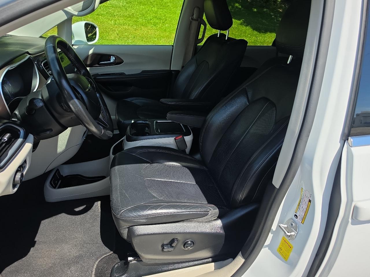 Chrysler Pacifica Touring L Plus FWD 2018