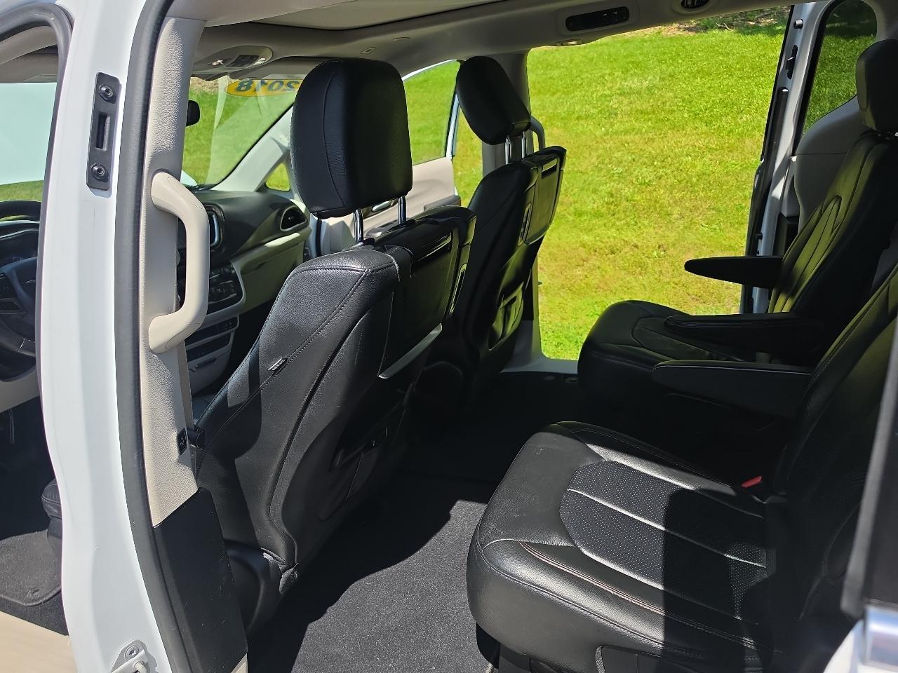 Chrysler Pacifica Touring L Plus FWD 2018