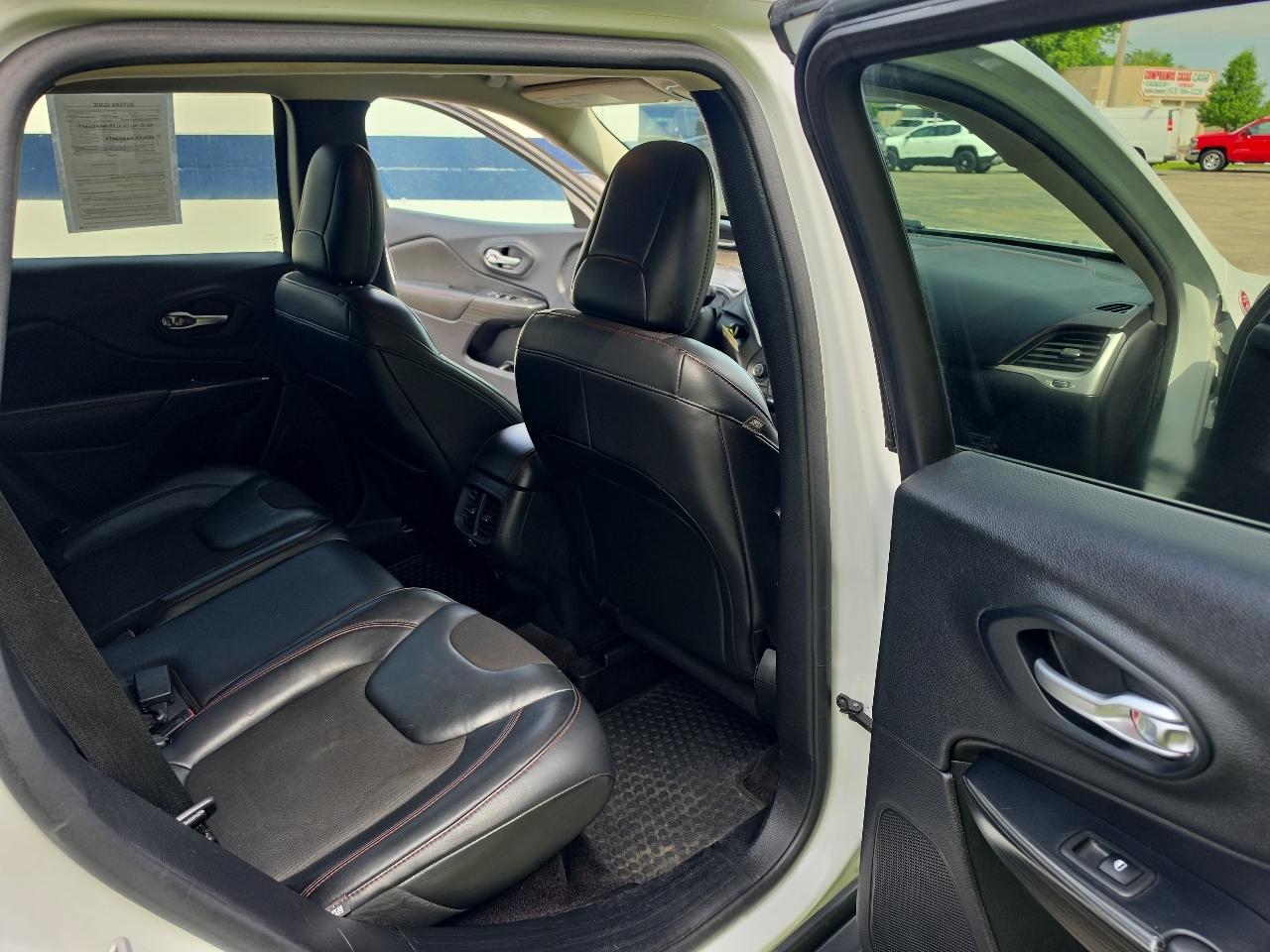 Jeep Cherokee 4WD 4dr Trailhawk 2016