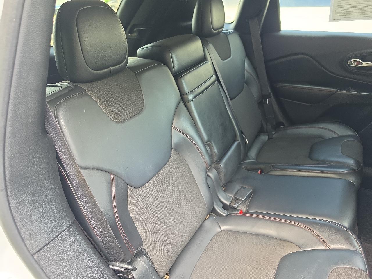 Jeep Cherokee 4WD 4dr Trailhawk 2016