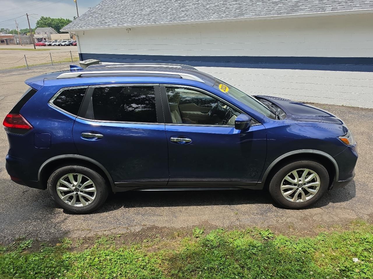 Nissan Rogue FWD SV 2020