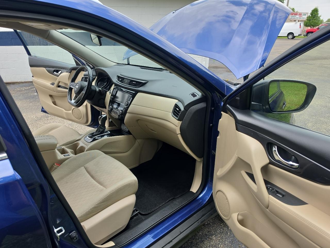 Nissan Rogue FWD SV 2020