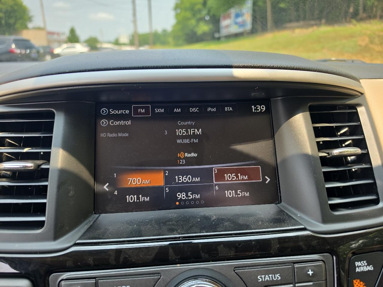 Nissan Pathfinder 4x4 SV 2019