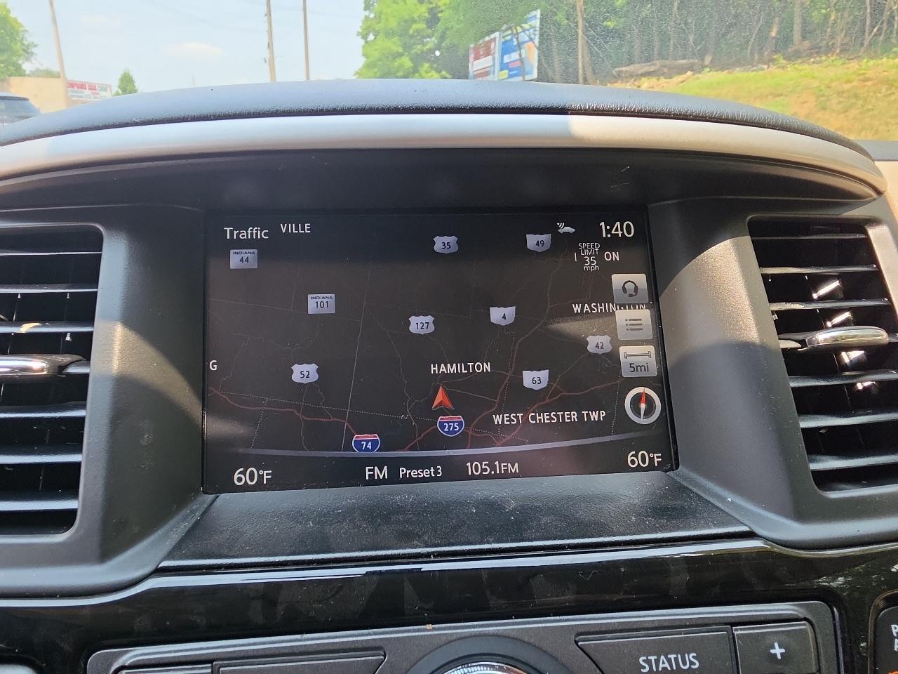 Nissan Pathfinder 4x4 SV 2019