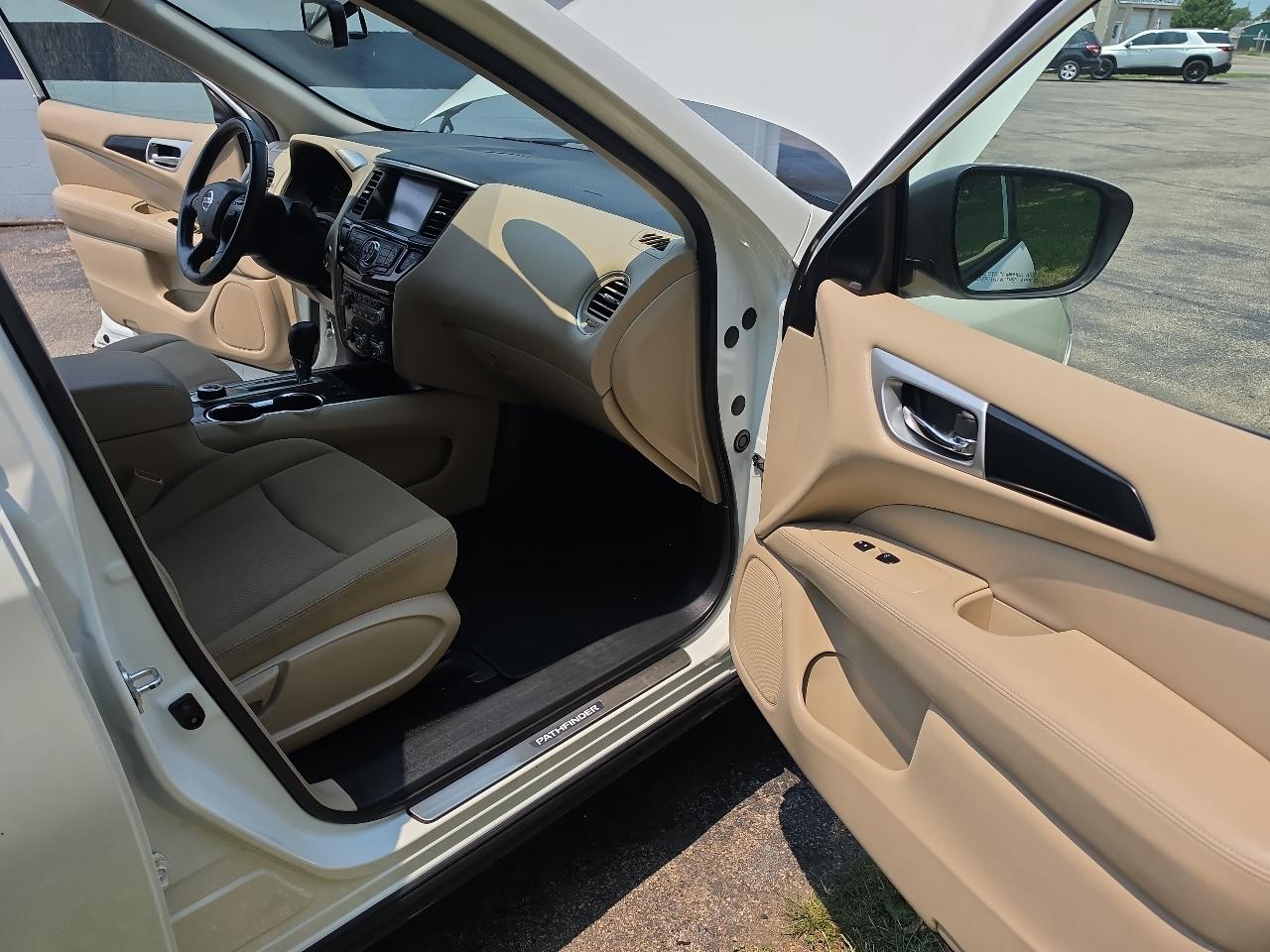 Nissan Pathfinder 4x4 SV 2019