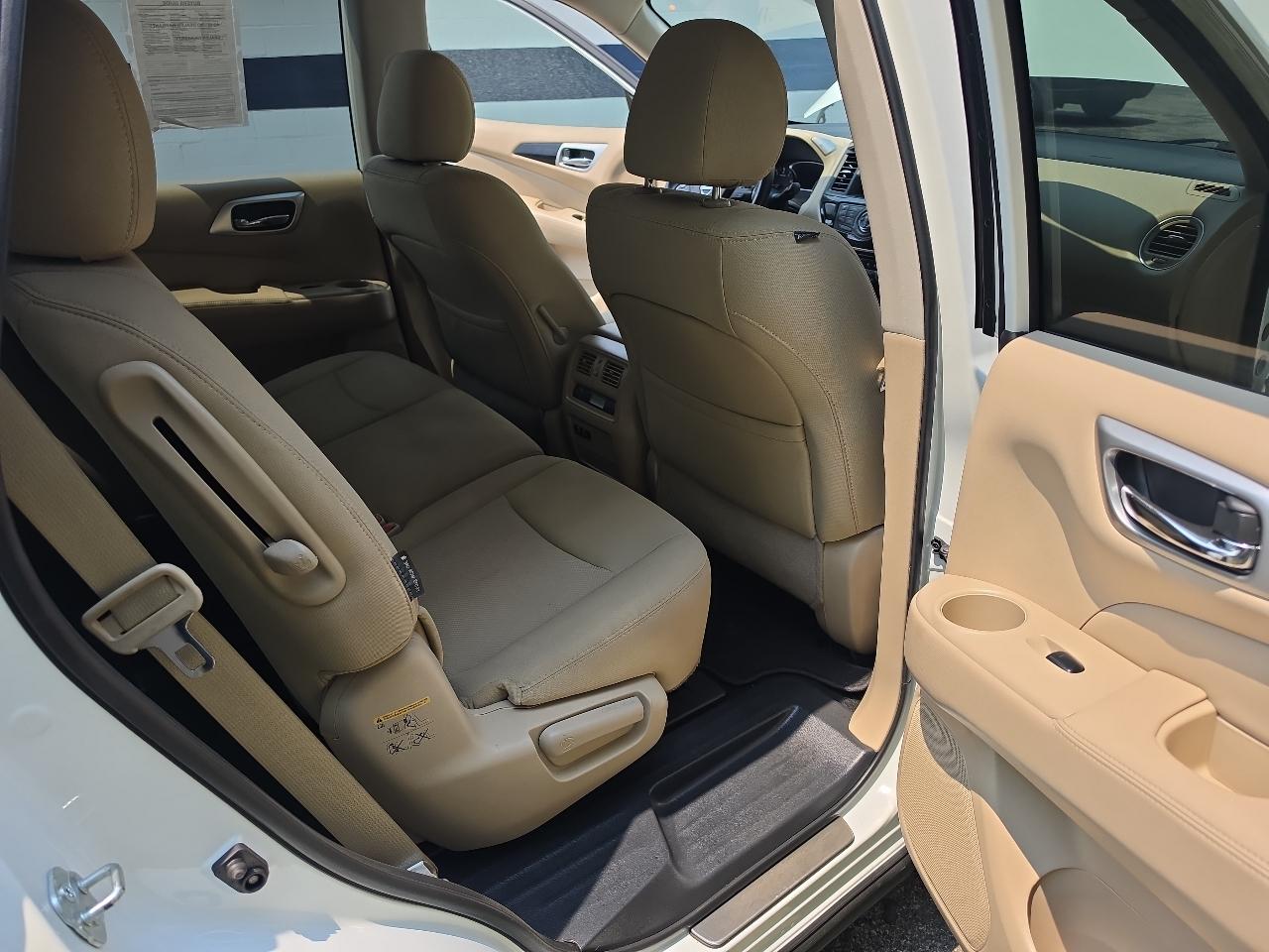 Nissan Pathfinder 4x4 SV 2019