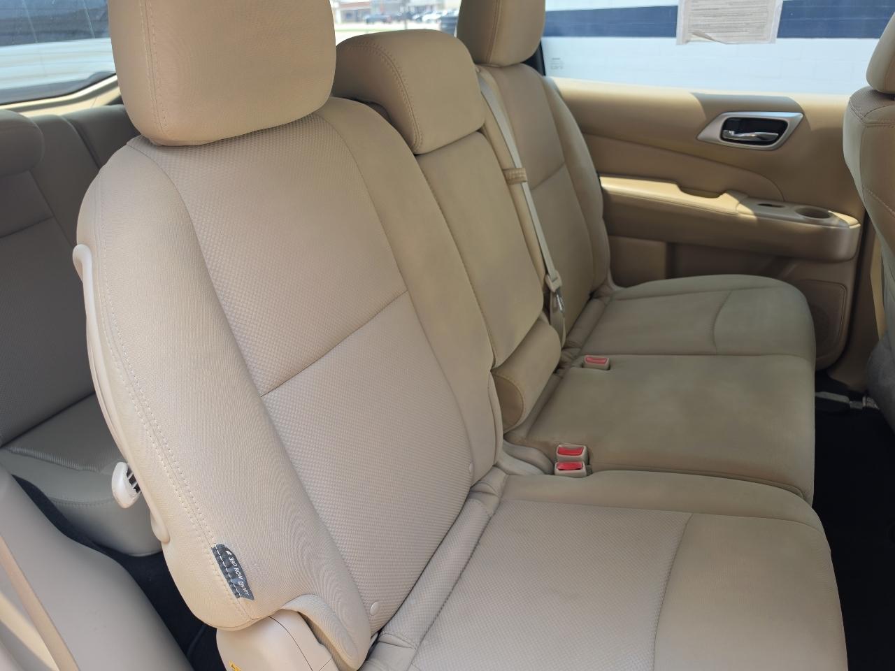 Nissan Pathfinder 4x4 SV 2019