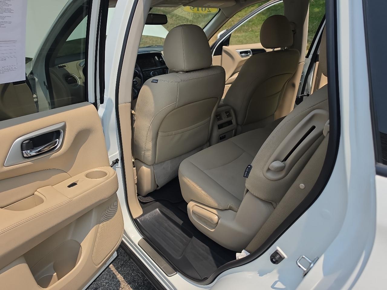 Nissan Pathfinder 4x4 SV 2019