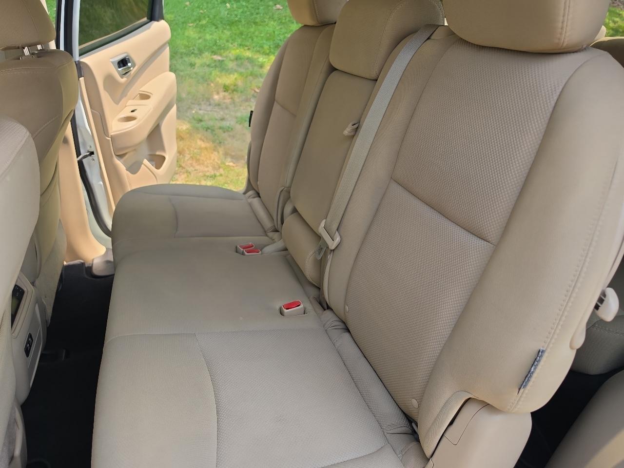 Nissan Pathfinder 4x4 SV 2019