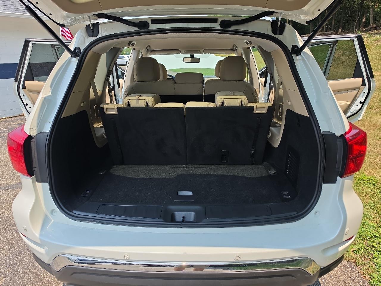 Nissan Pathfinder 4x4 SV 2019