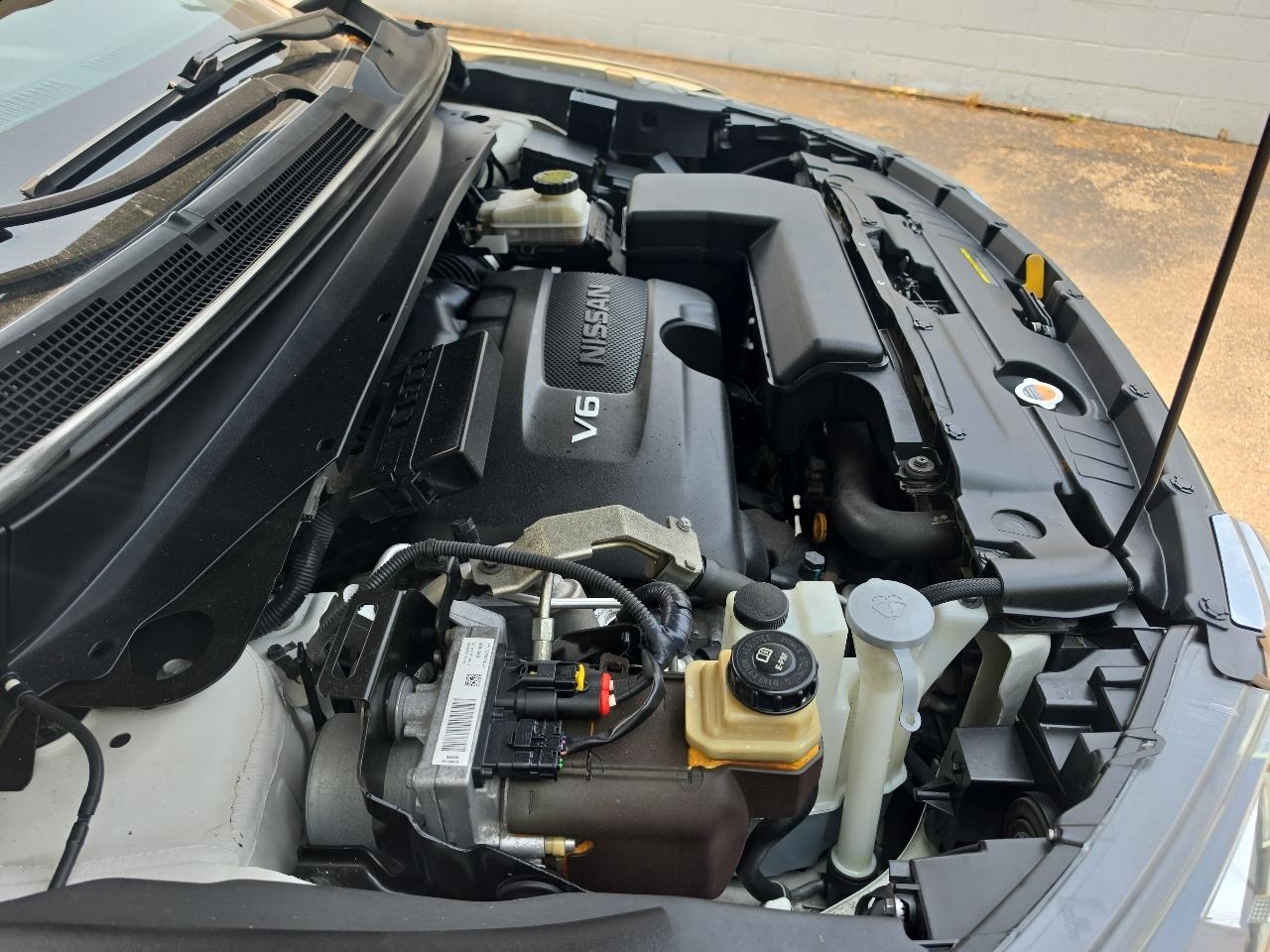 Nissan Pathfinder 4x4 SV 2019