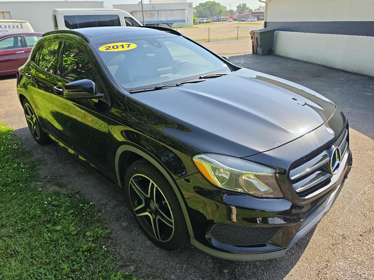 Mercedes-Benz GLA GLA 250 4MATIC SUV 2017