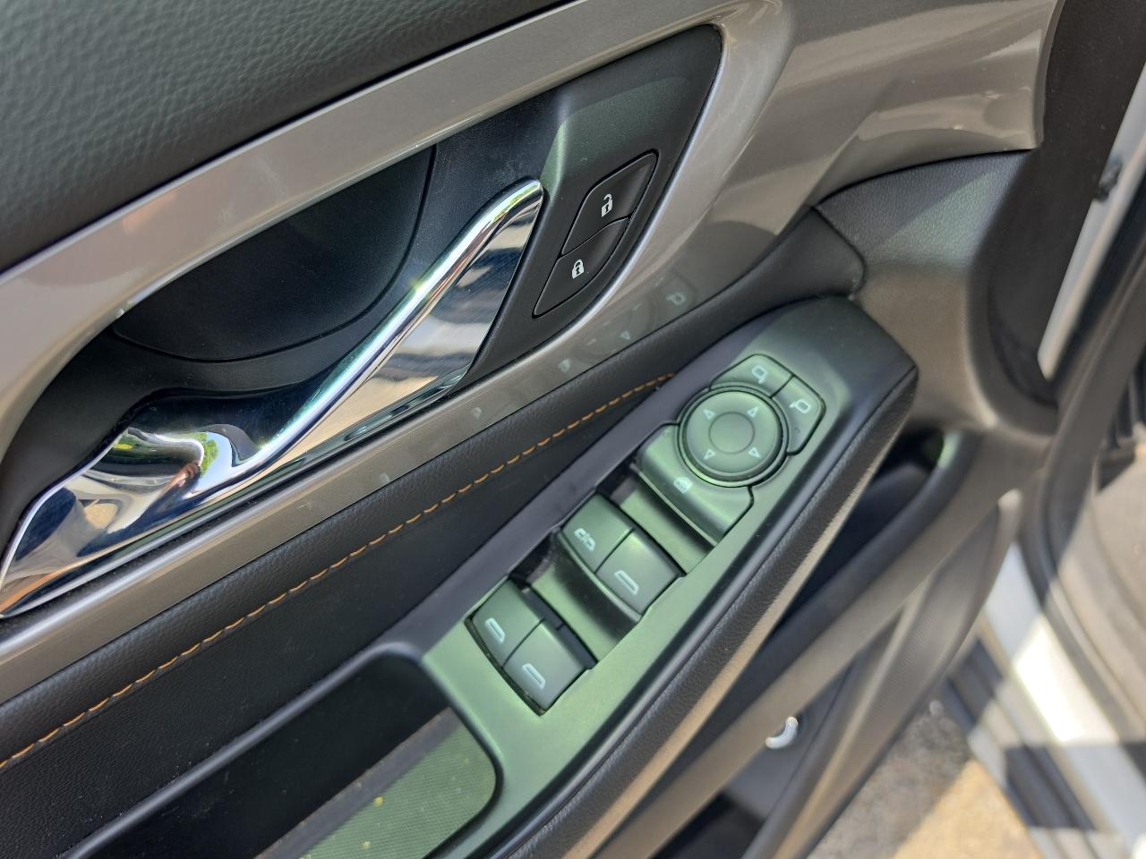 Chevrolet Traverse AWD 4dr LT Cloth w/1LT 2019