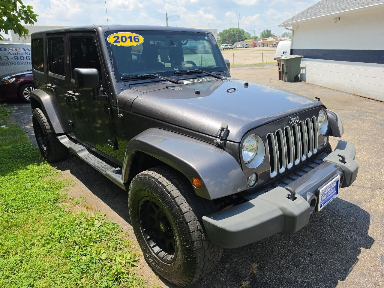 Jeep Wrangler Unlimited 4WD 4dr Sahara 2016