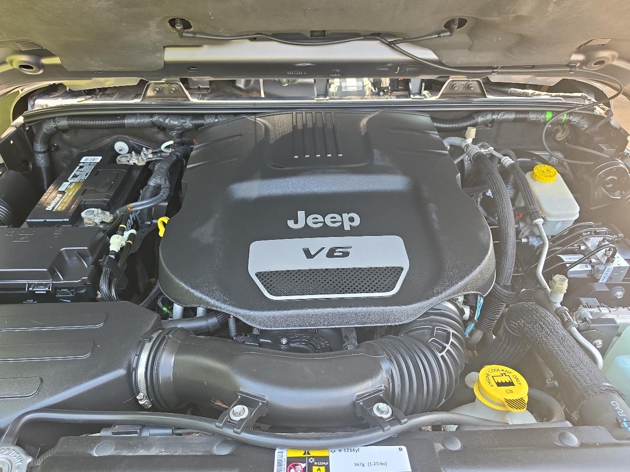 Jeep Wrangler Unlimited 4WD 4dr Sahara 2016