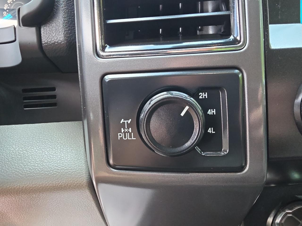 Ford F-150 XL 4WD SuperCab 6.5' Box 2019