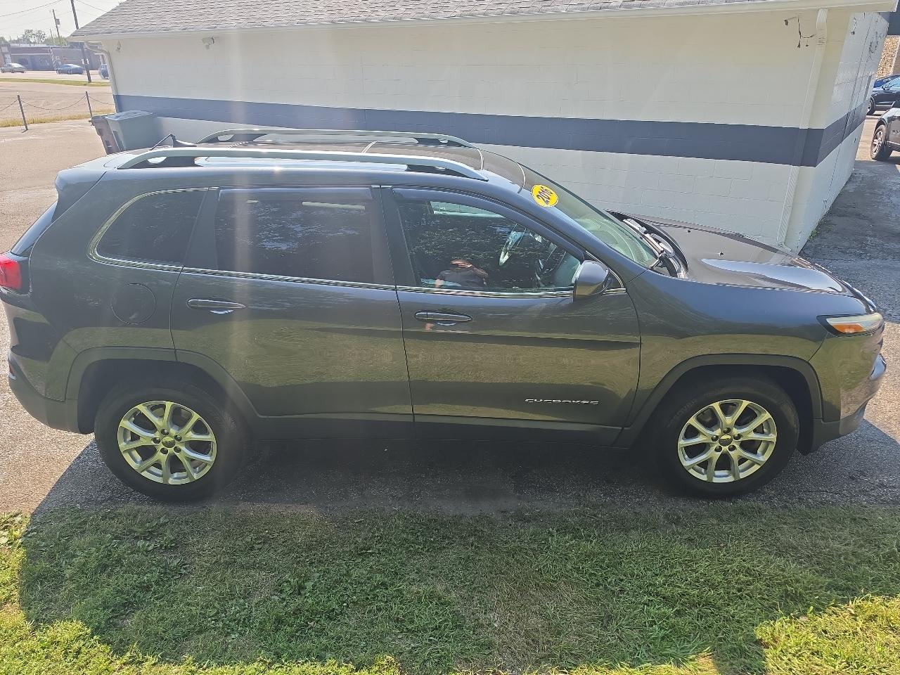 Jeep Cherokee 4WD 4dr Latitude 2016