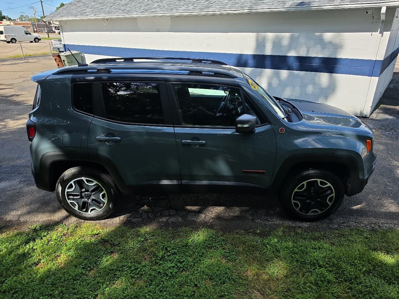 Jeep Renegade 4WD 4dr Trailhawk 2015