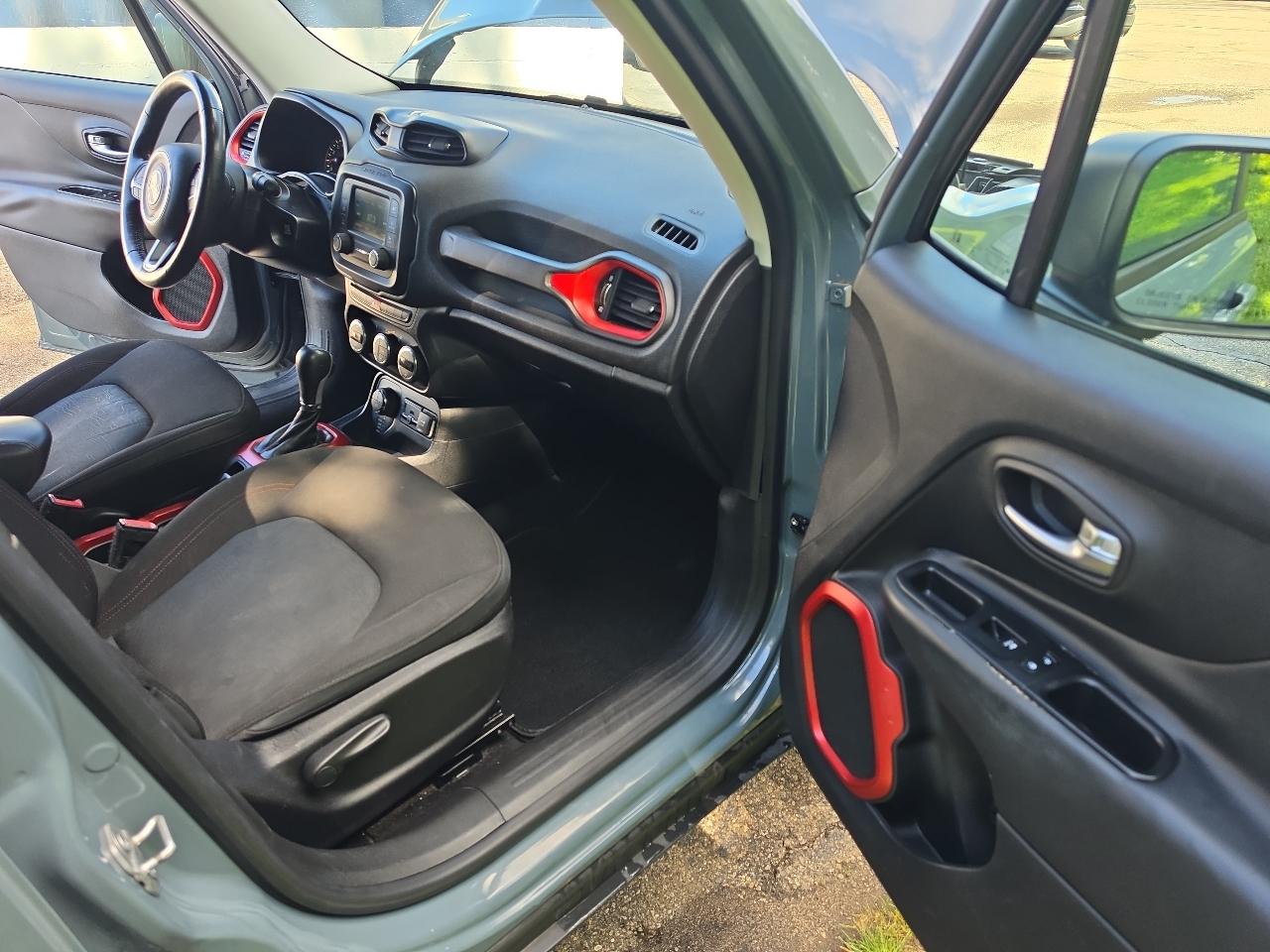 Jeep Renegade 4WD 4dr Trailhawk 2015