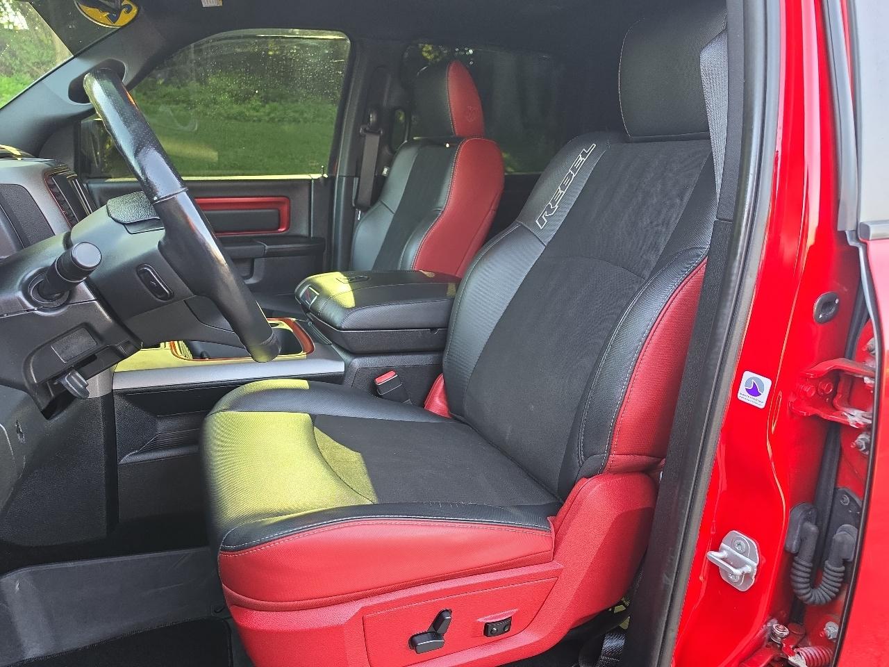 RAM 1500 4WD Crew Cab 140.5" Rebel 2016