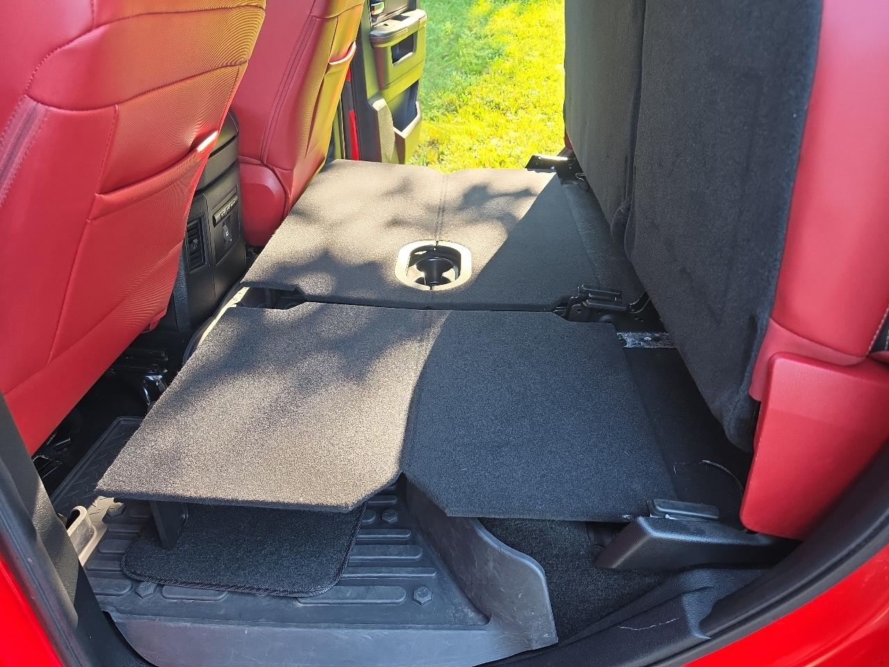 RAM 1500 4WD Crew Cab 140.5" Rebel 2016
