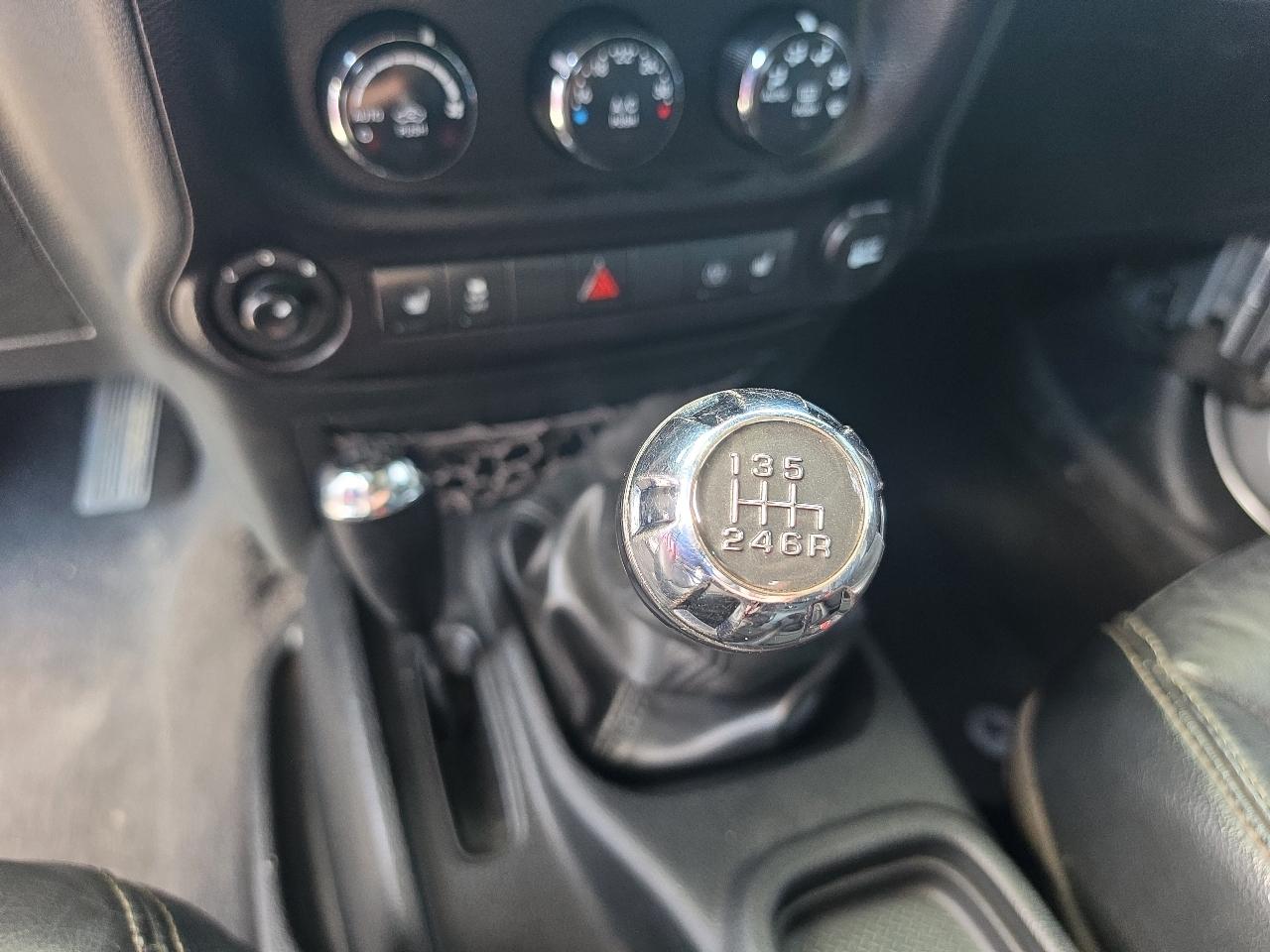 Jeep Wrangler 4WD 2dr Rubicon 2015