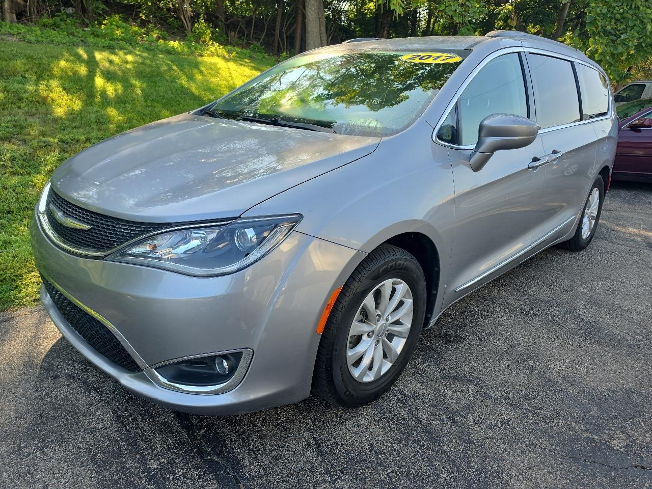 Chrysler Pacifica Touring-L FWD 2017