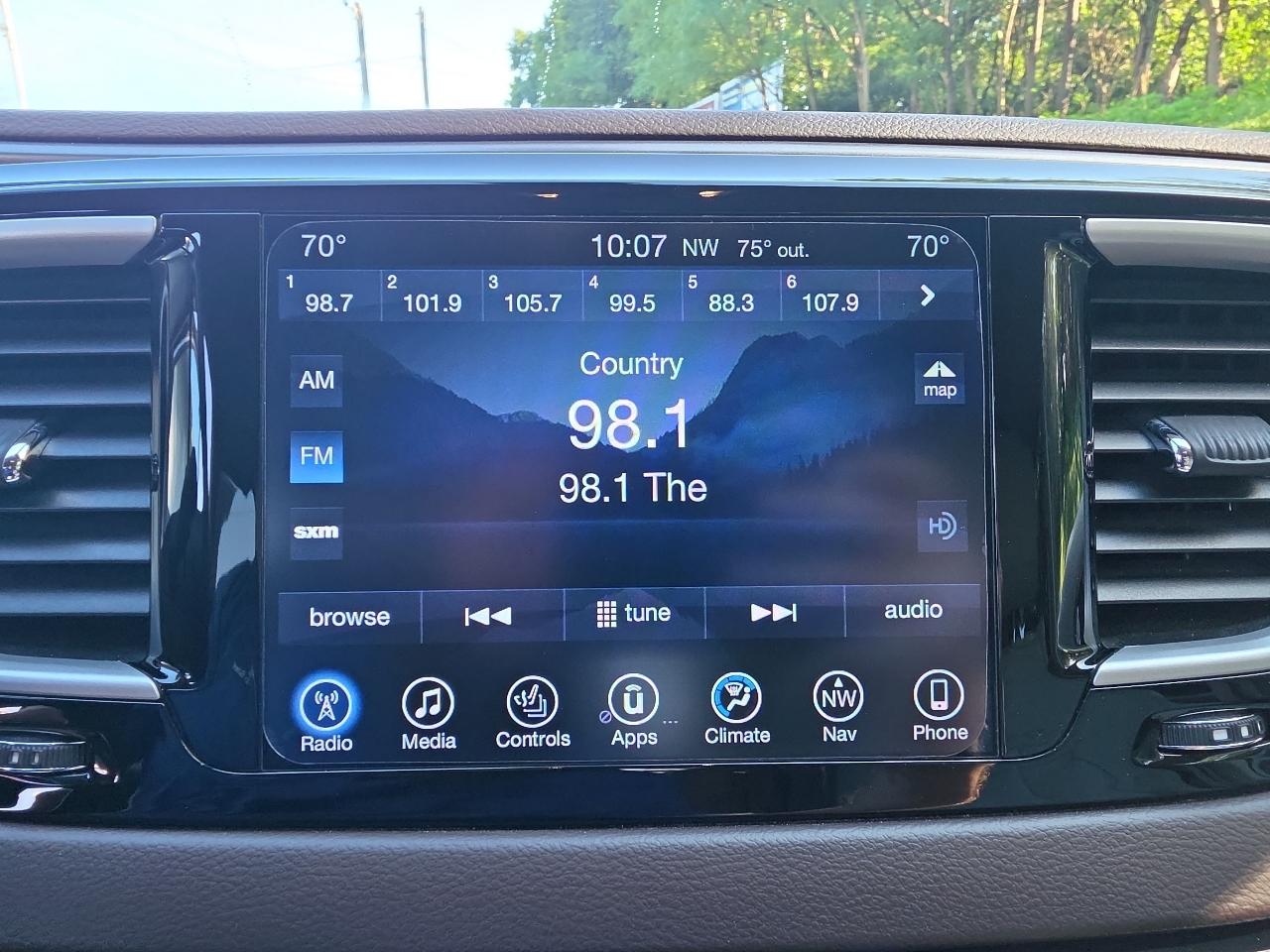 Chrysler Pacifica Touring-L FWD 2017