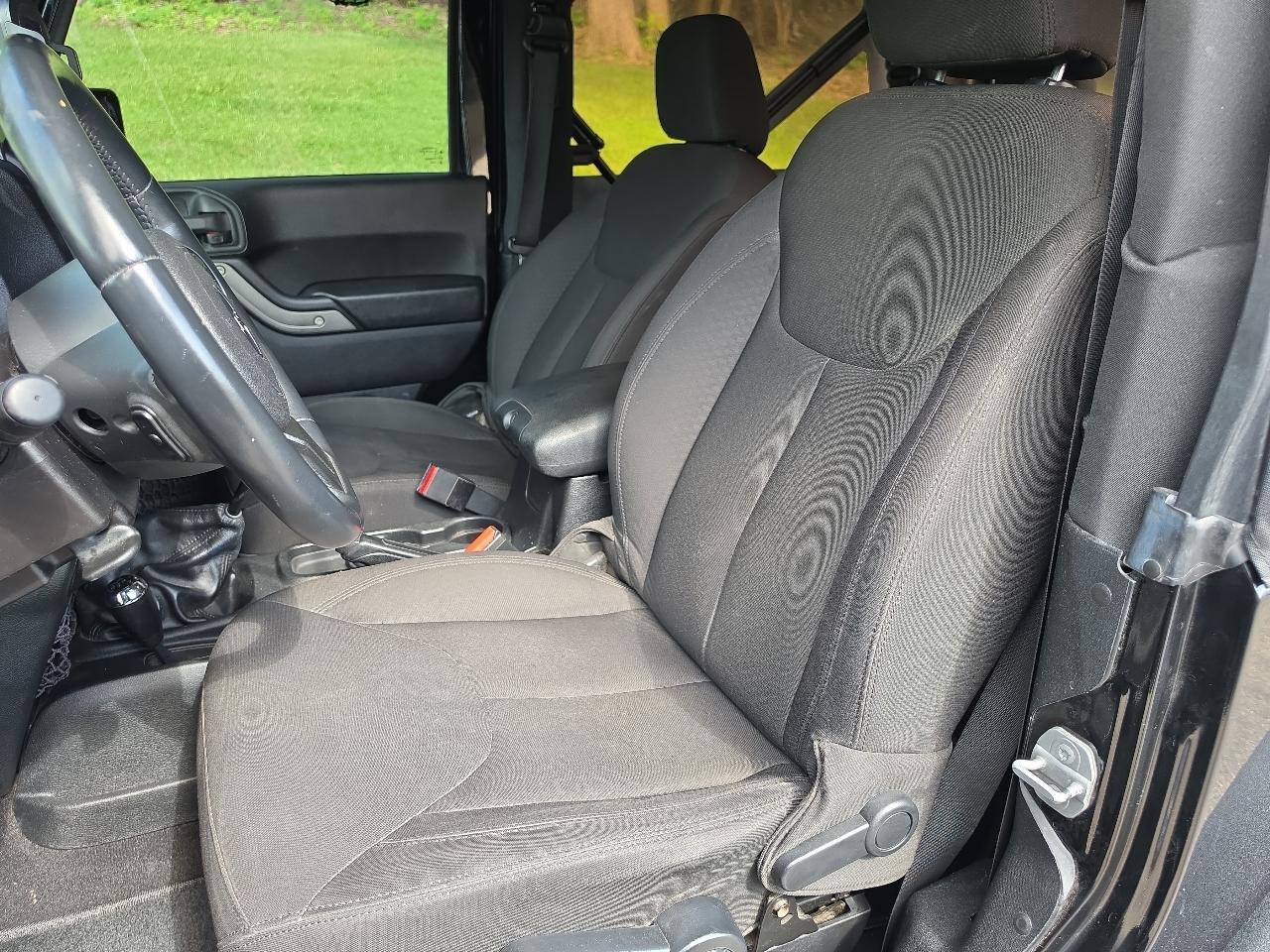 Jeep Wrangler 4WD 2dr Sport 2015