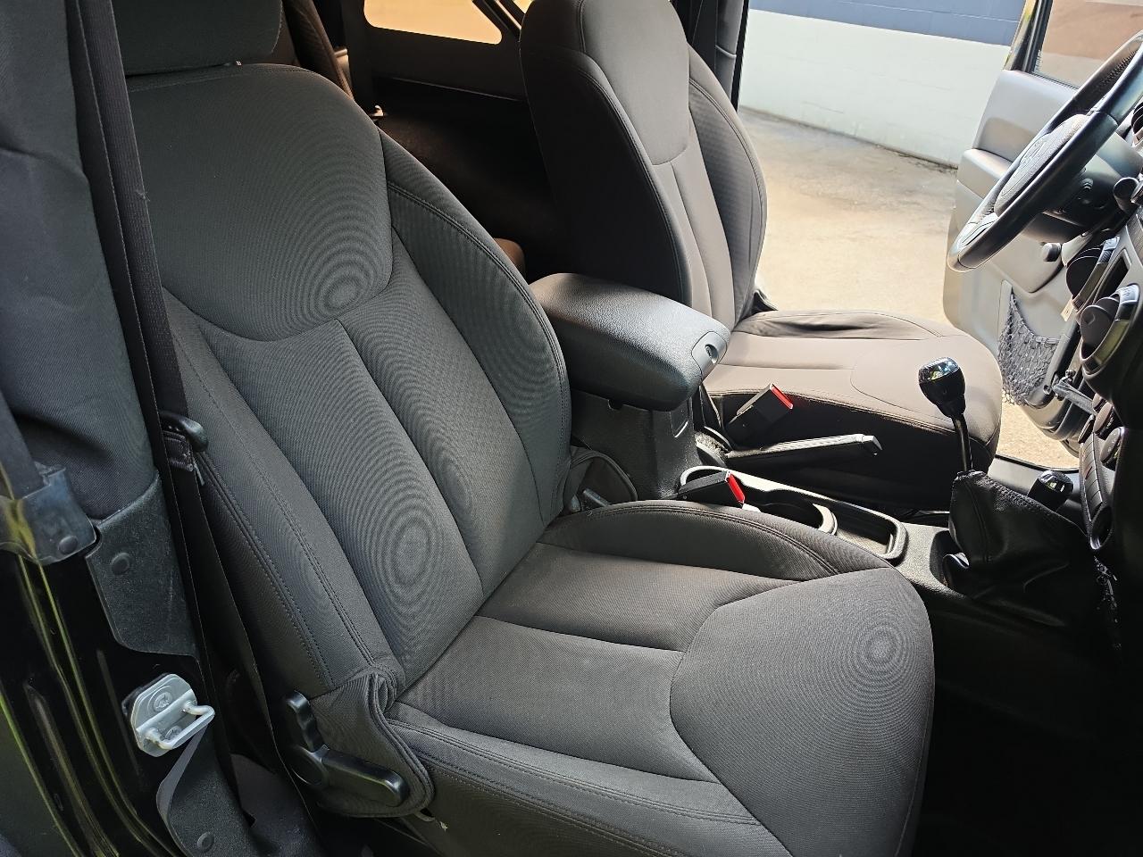 Jeep Wrangler 4WD 2dr Sport 2015