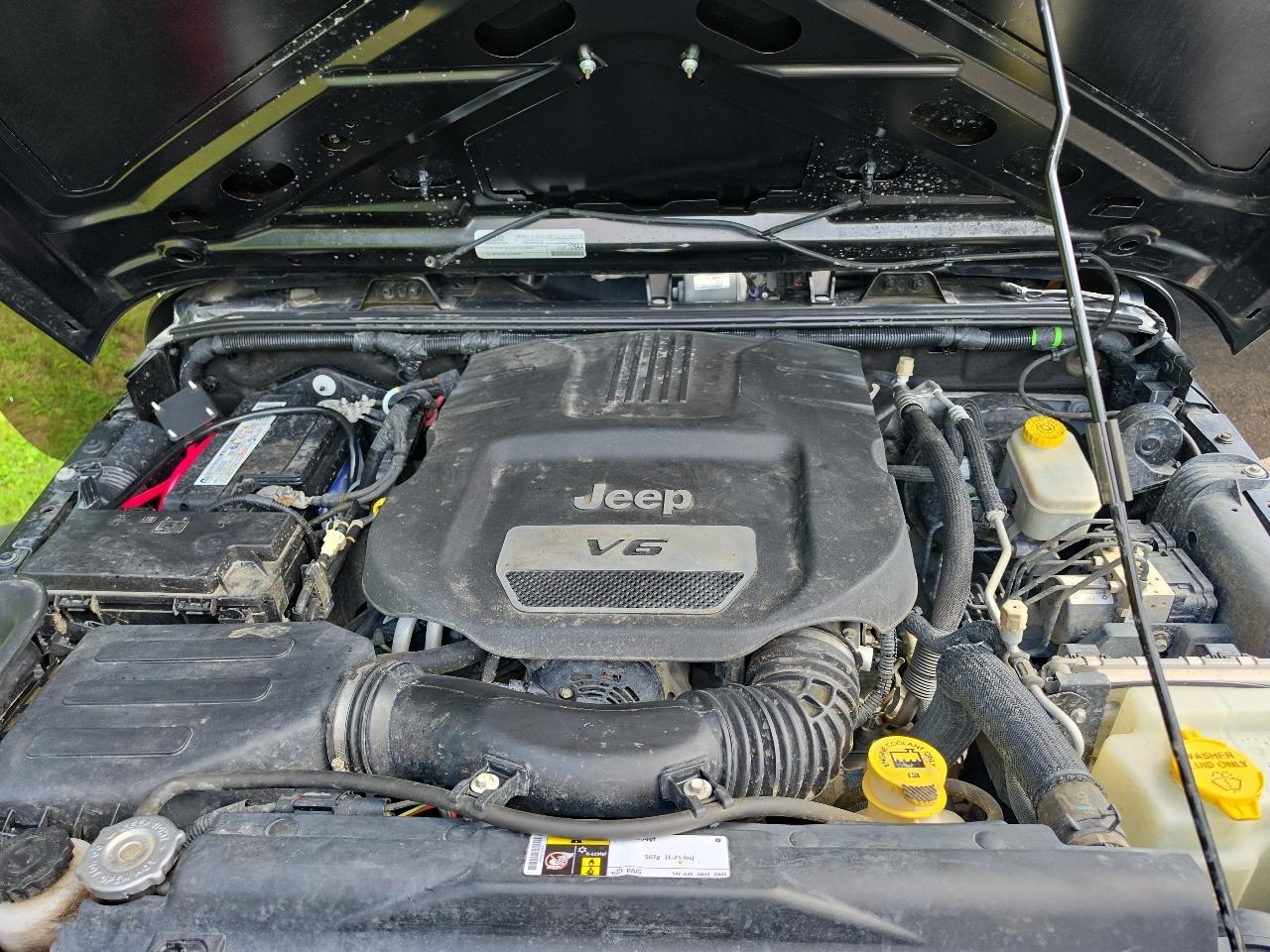 Jeep Wrangler 4WD 2dr Sport 2015
