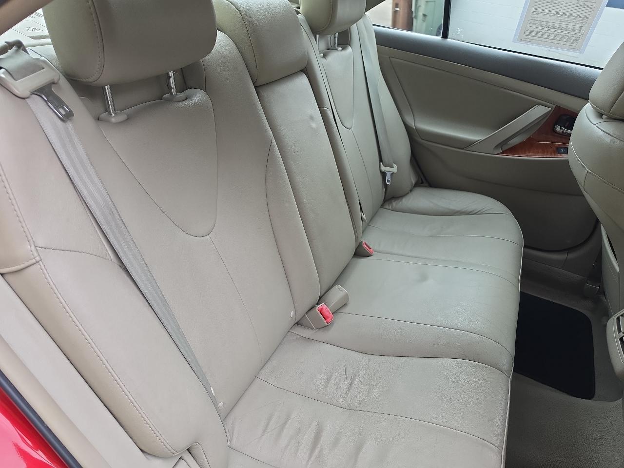 Toyota Camry 4dr Sdn I4 Man LE (Natl) 2011