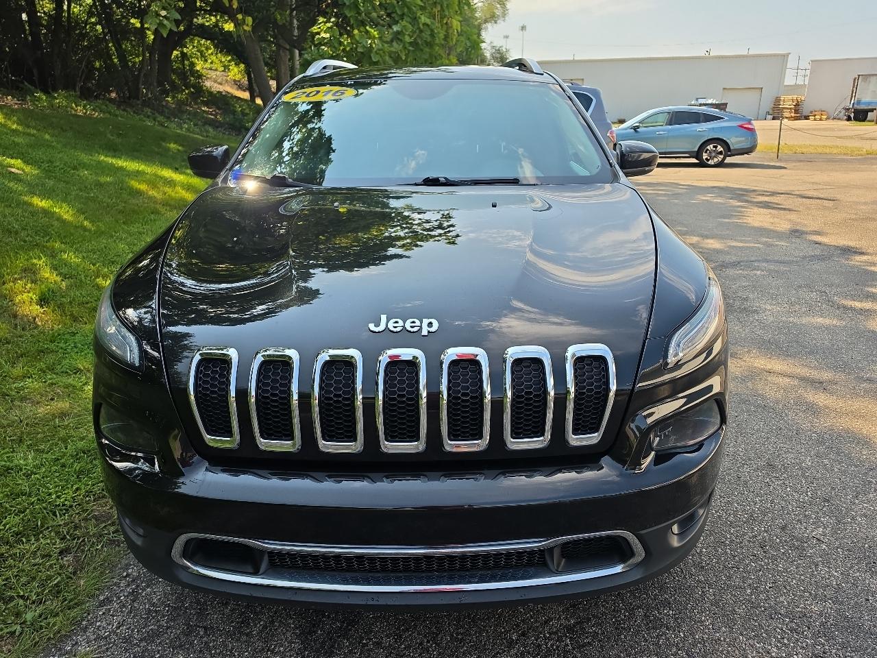 Jeep Cherokee 4WD 4dr Limited 2016