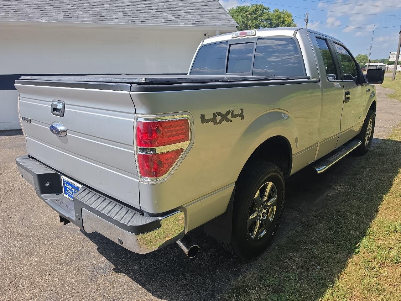 Ford F-150 4WD SuperCab 145" XL 2011