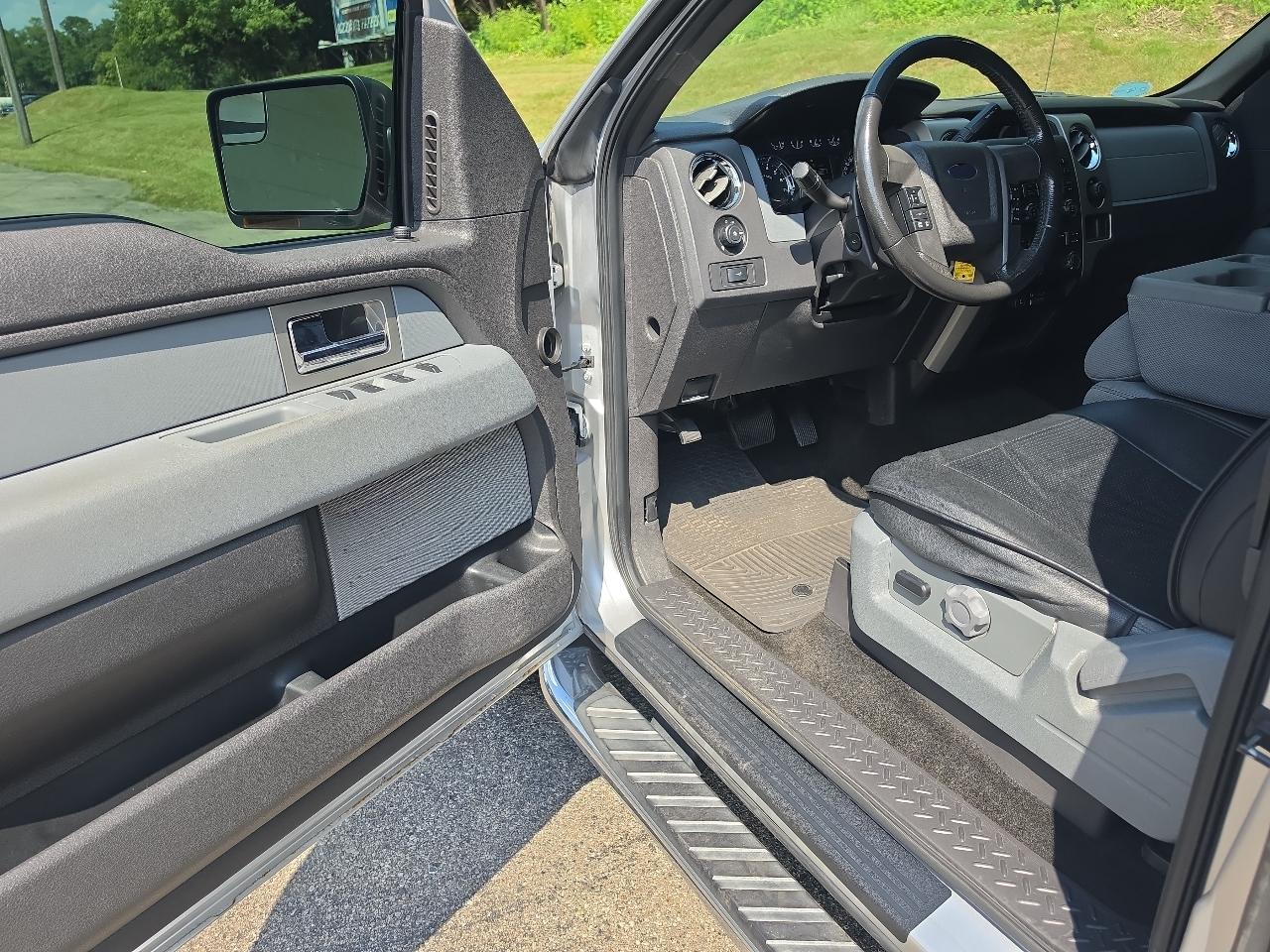 Ford F-150 4WD SuperCab 145" XL 2011