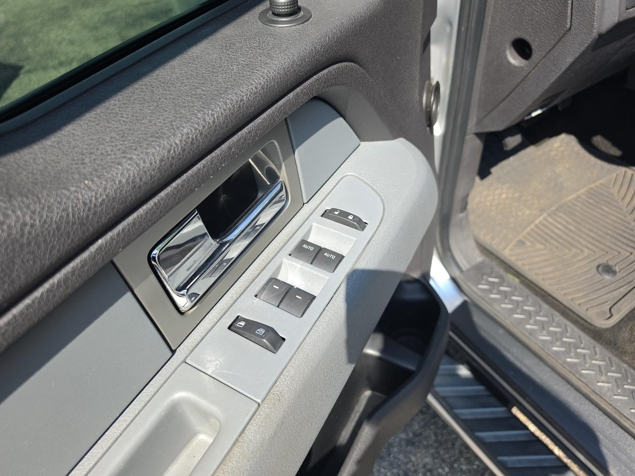 Ford F-150 4WD SuperCab 145" XL 2011