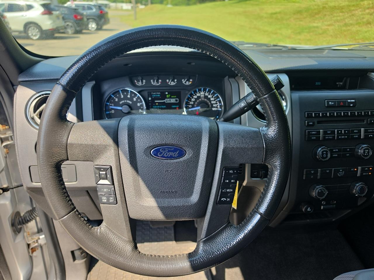 Ford F-150 4WD SuperCab 145" XL 2011