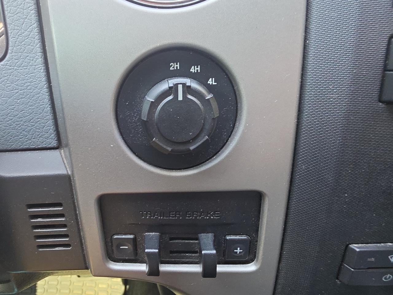 Ford F-150 4WD SuperCab 145" XL 2011