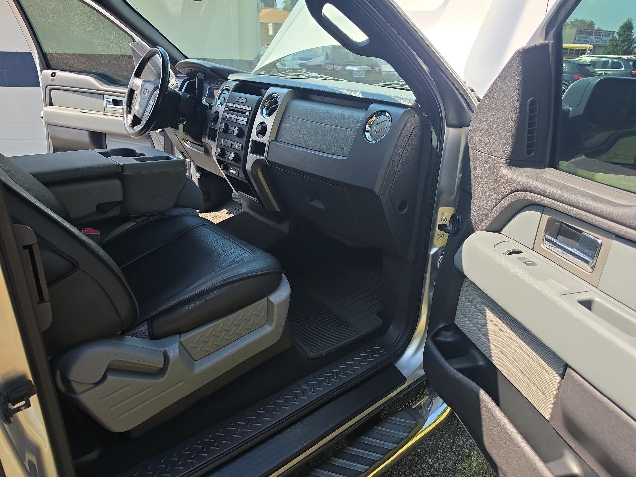 Ford F-150 4WD SuperCab 145" XL 2011