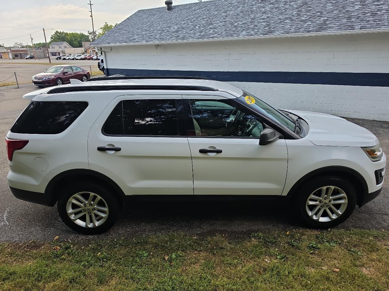 Ford Explorer Base 4WD 2017