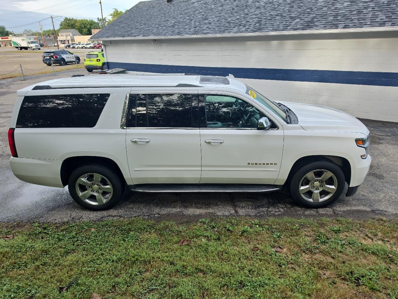 Chevrolet Suburban 4WD 4dr 1500 Premier 2017