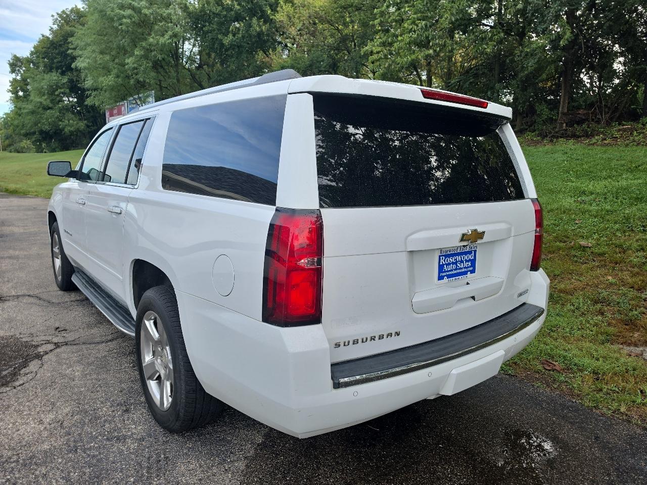 Chevrolet Suburban 4WD 4dr 1500 Premier 2017
