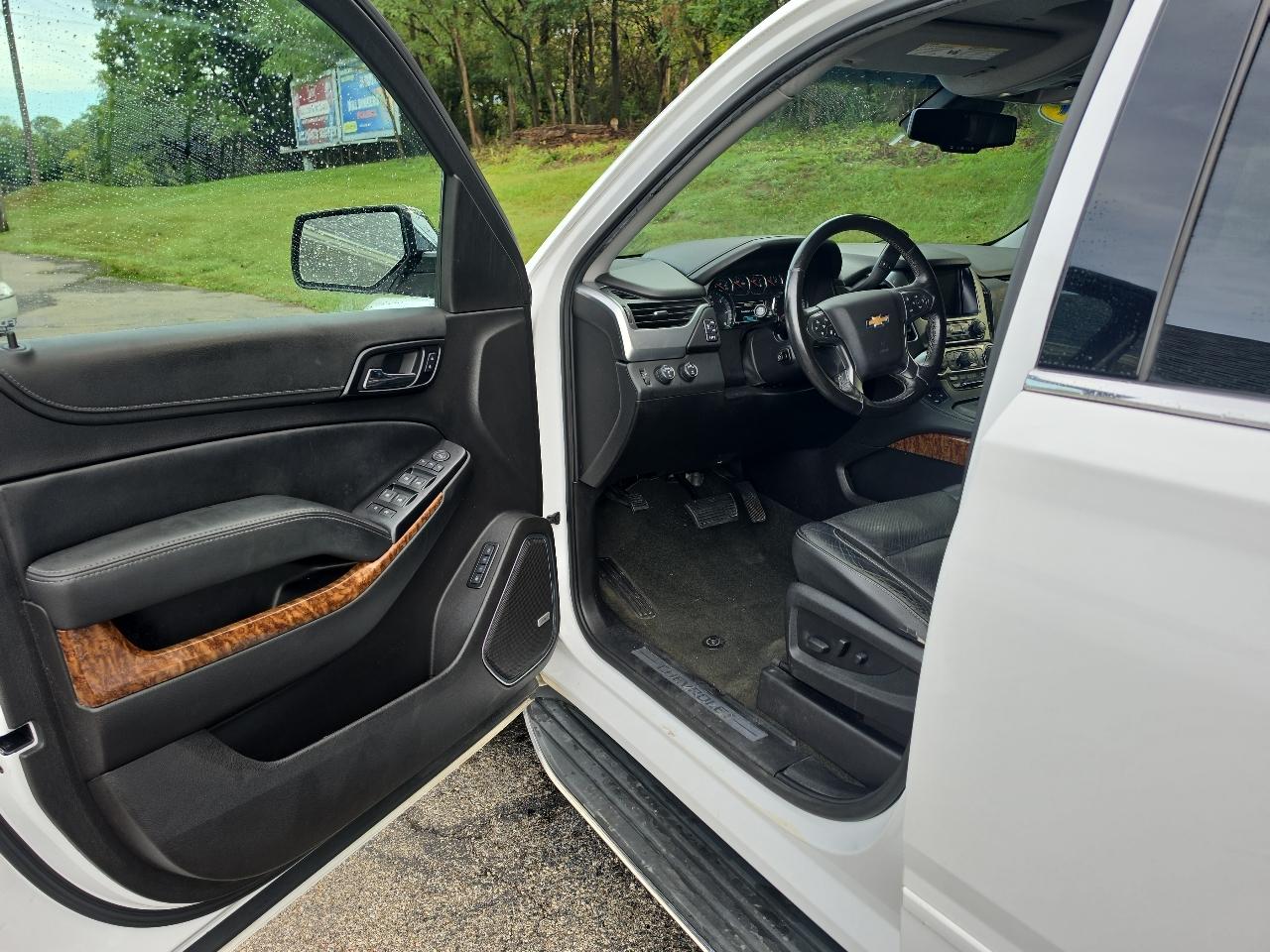 Chevrolet Suburban 4WD 4dr 1500 Premier 2017