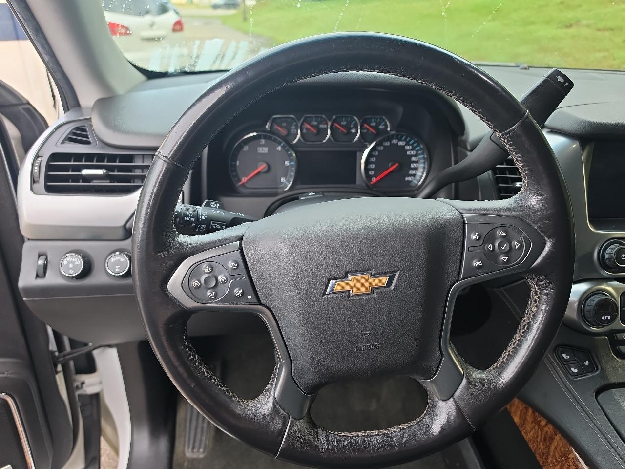 Chevrolet Suburban 4WD 4dr 1500 Premier 2017