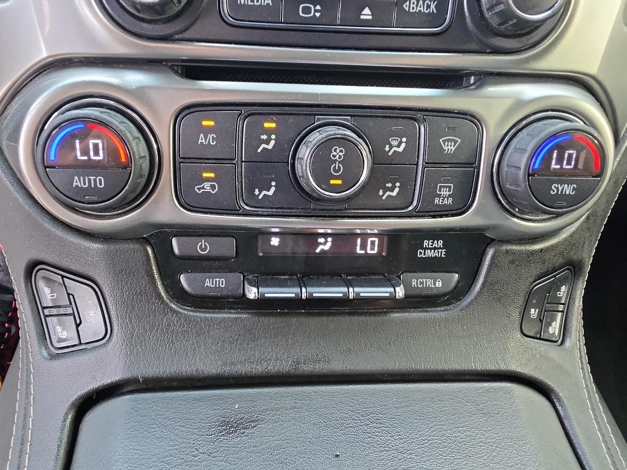Chevrolet Suburban 4WD 4dr 1500 Premier 2017
