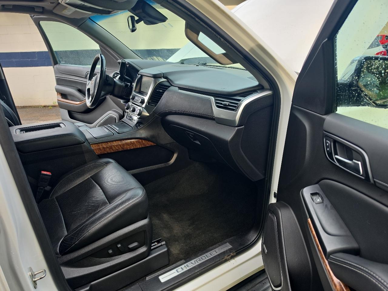 Chevrolet Suburban 4WD 4dr 1500 Premier 2017