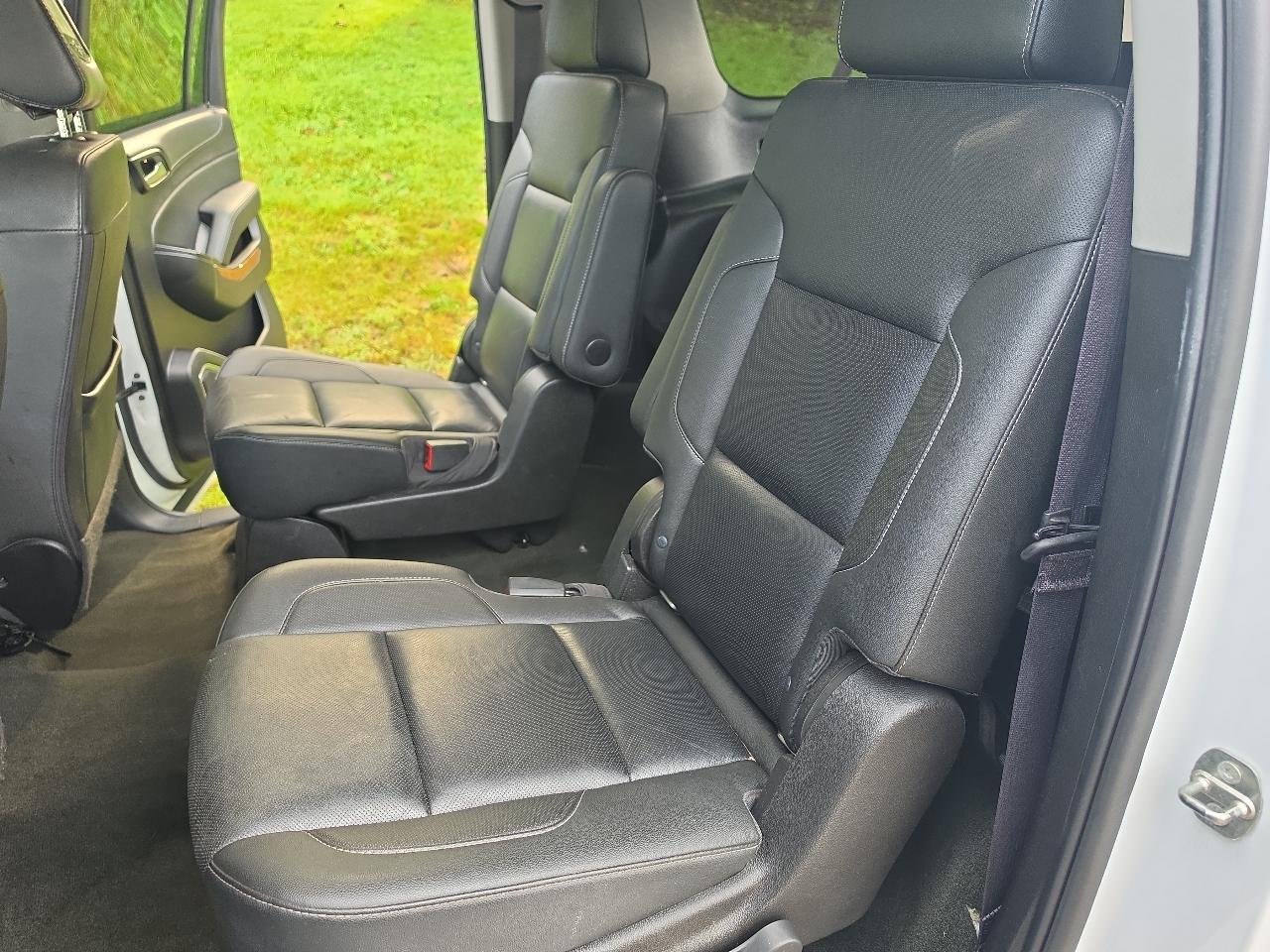 Chevrolet Suburban 4WD 4dr 1500 Premier 2017
